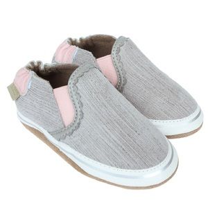 6-12 Month Robeez NWOT